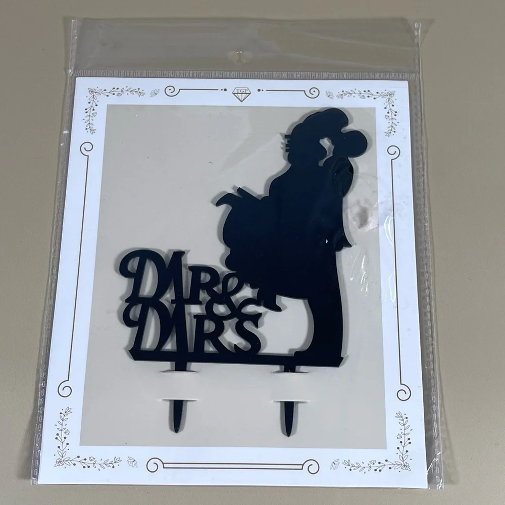 NWT Mr & Mrs Kissing Couple Silhouette Acrylic Cake Topper